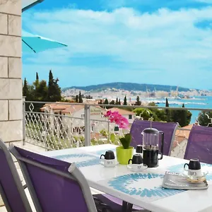 apartment-tm-trogir.hotels-in-trogir.com/